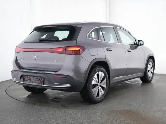 Mercedes-Benz EQA 300