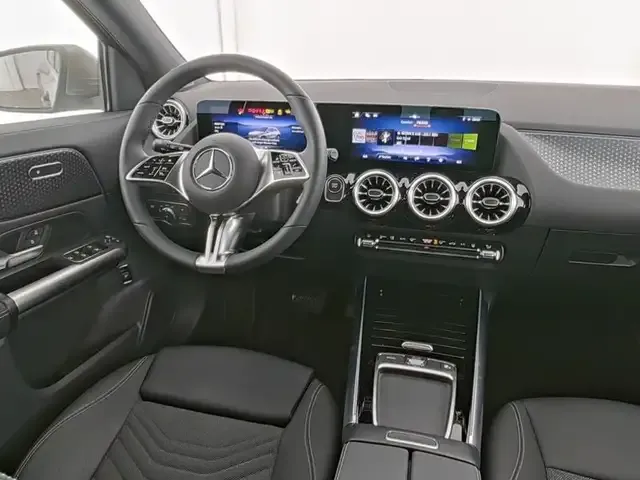 Mercedes-Benz EQA 300
