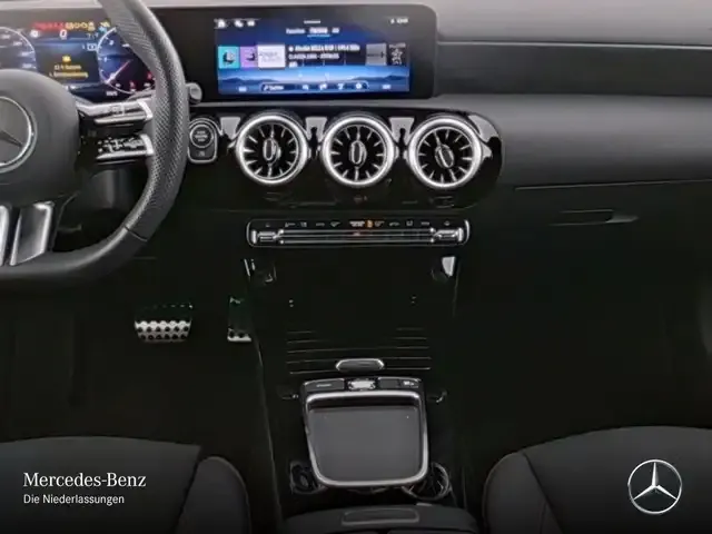 Mercedes-Benz A 220