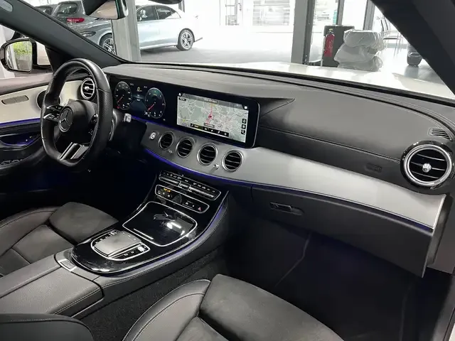 Mercedes-Benz E 200
