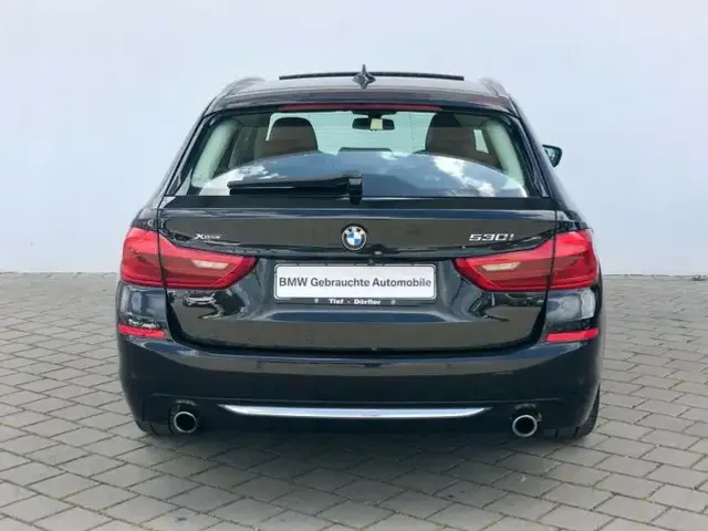 BMW 530