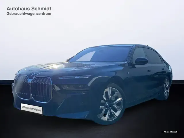 BMW i7