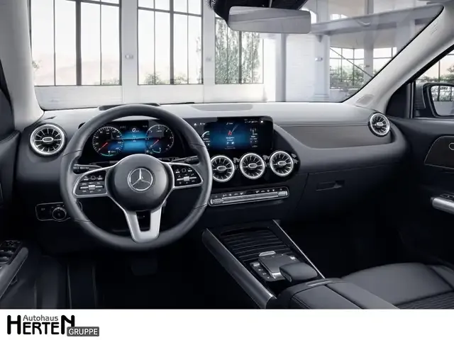Mercedes-Benz GLA 220