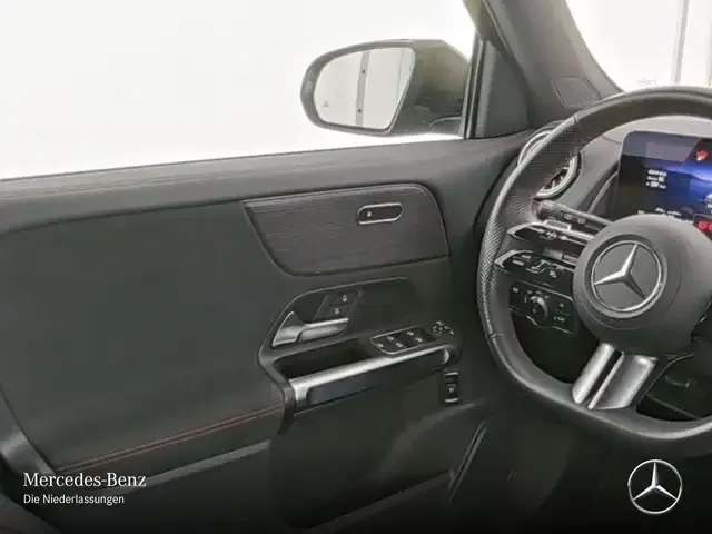 Mercedes-Benz EQB 300