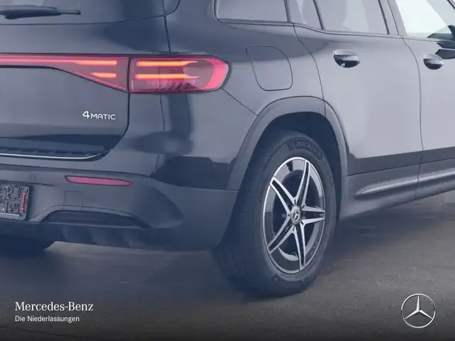 Mercedes-Benz EQB 300