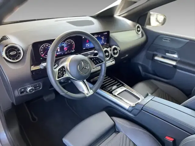 Mercedes-Benz B 180