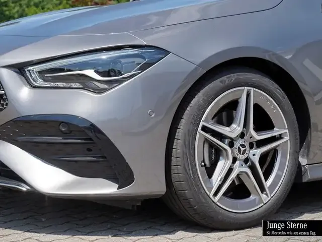 Mercedes-Benz CLA 180