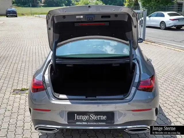 Mercedes-Benz CLA 180