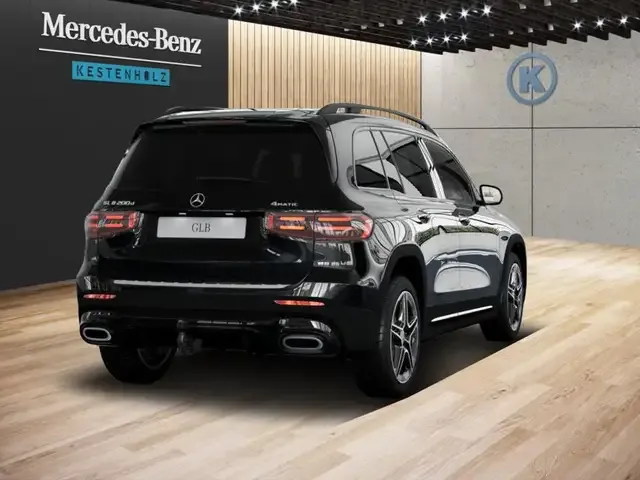 Mercedes-Benz GLB 200