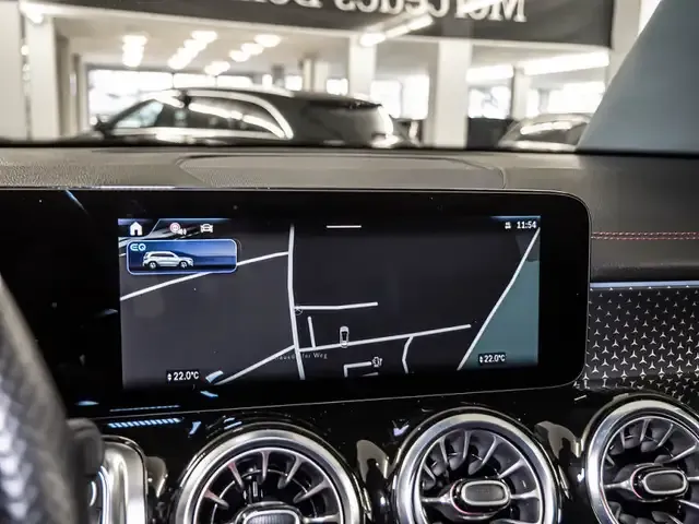 Mercedes-Benz EQB 350