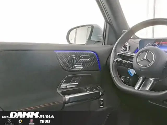 Mercedes-Benz EQB 300