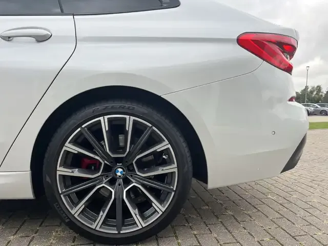 BMW 640
