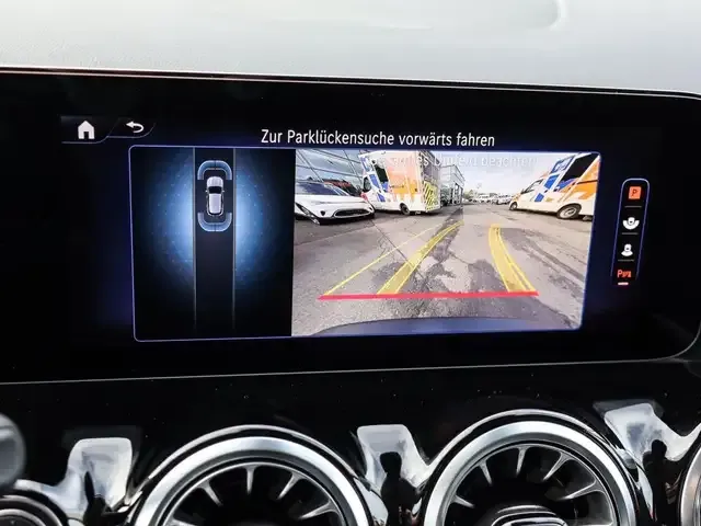 Mercedes-Benz EQA 350