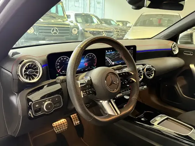Mercedes-Benz CLA 200