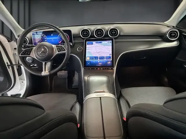 Mercedes-Benz C 220