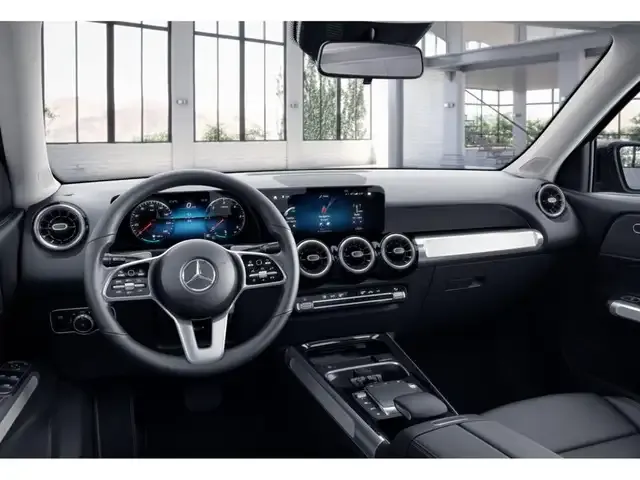 Mercedes-Benz GLB 220