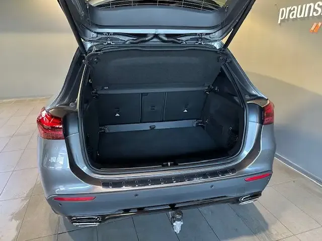 Mercedes-Benz GLA 220