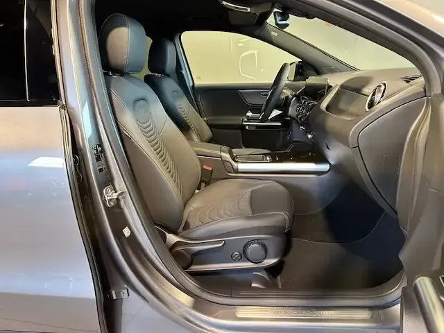 Mercedes-Benz GLA 220