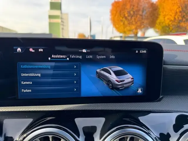 Mercedes-Benz CLA 200