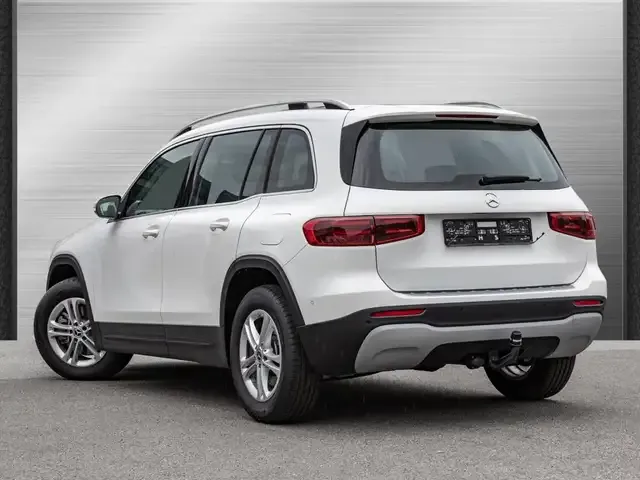 Mercedes-Benz GLB 220
