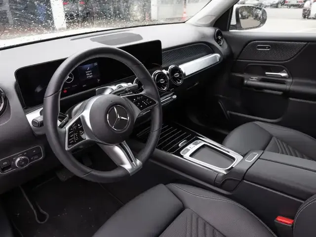 Mercedes-Benz GLB 220