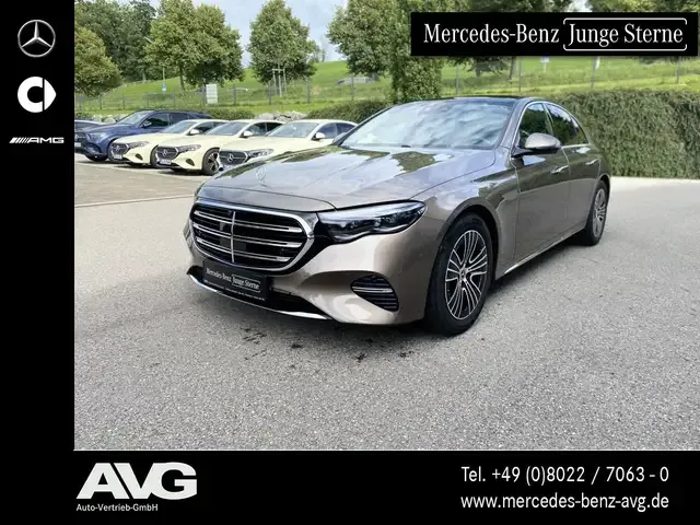 Mercedes-Benz E 220