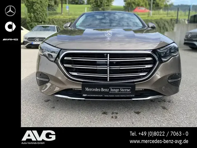 Mercedes-Benz E 220