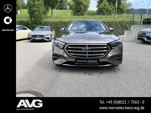 Mercedes-Benz E 220