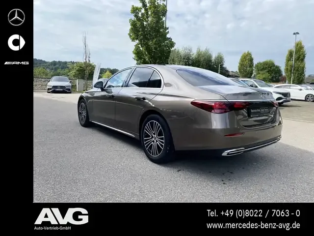 Mercedes-Benz E 220