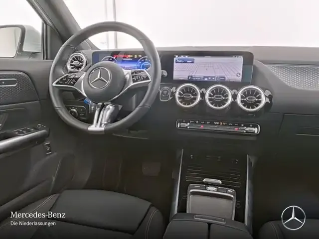 Mercedes-Benz EQA 300