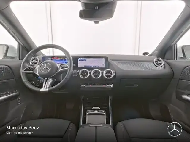 Mercedes-Benz EQA 300