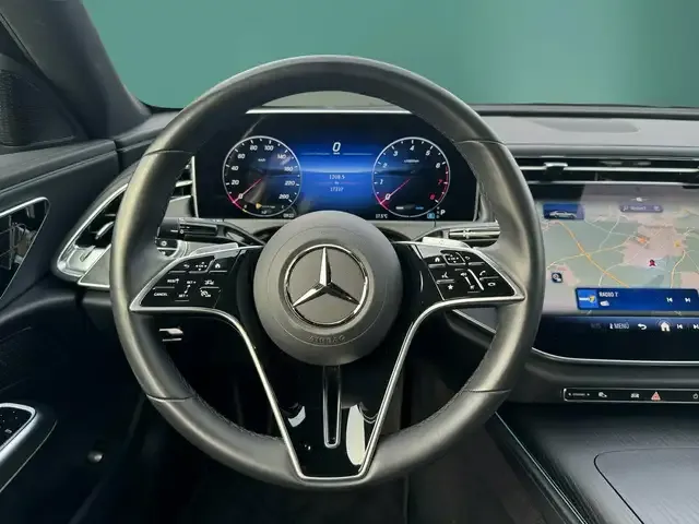 Mercedes-Benz E 200