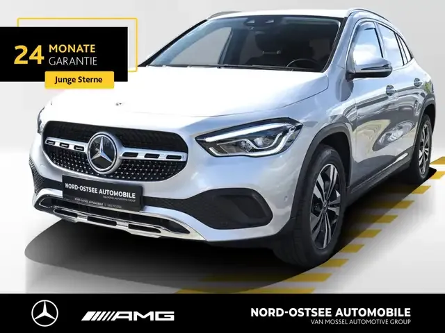 Mercedes-Benz GLA 180