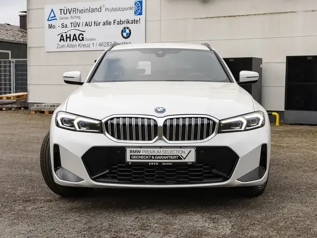 BMW 330