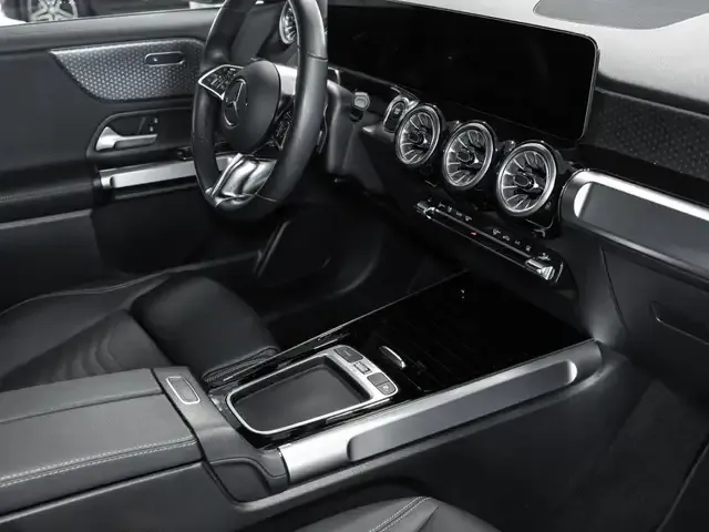 Mercedes-Benz EQB 300