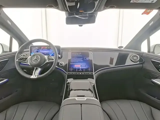 Mercedes-Benz EQE 300