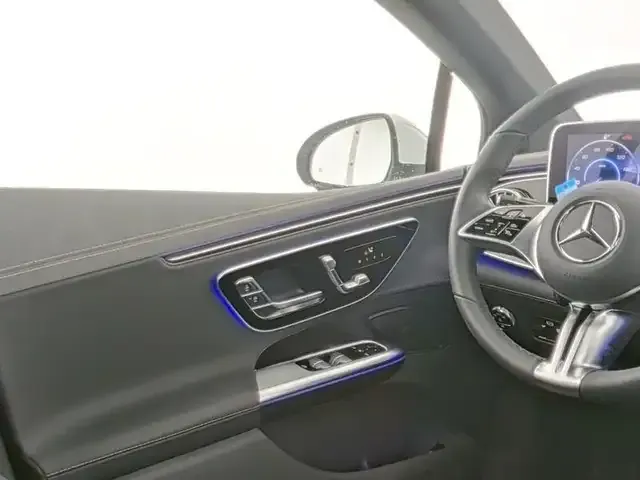 Mercedes-Benz EQE 300