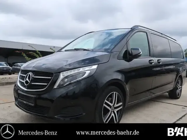Mercedes-Benz V 250