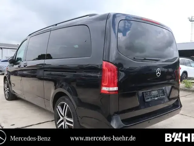 Mercedes-Benz V 250