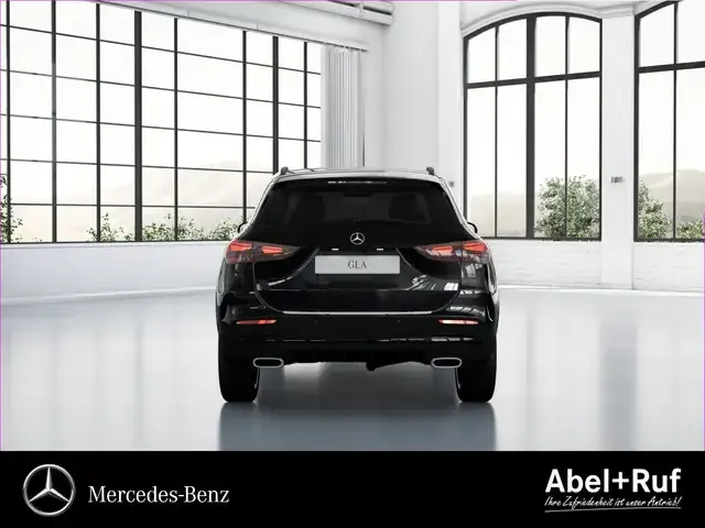 Mercedes-Benz GLA 220