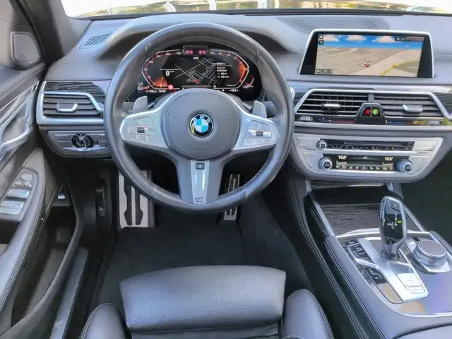 BMW 730