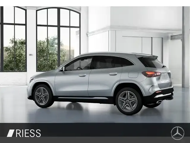 Mercedes-Benz GLA 200