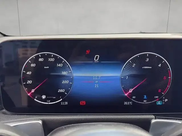 Mercedes-Benz GLB 200