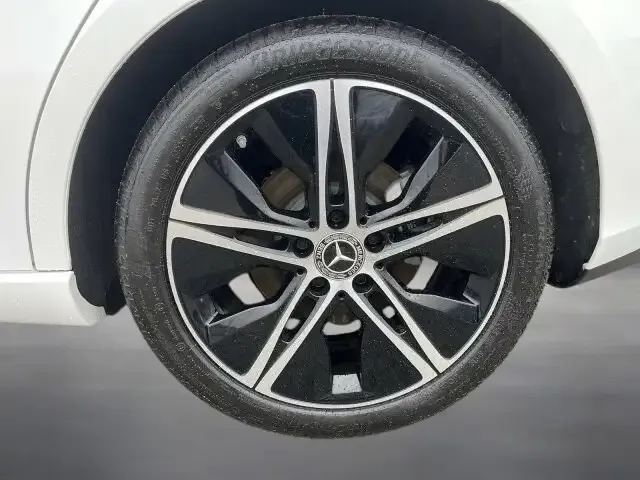 Mercedes-Benz B 220