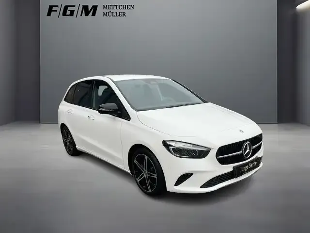 Mercedes-Benz B 220