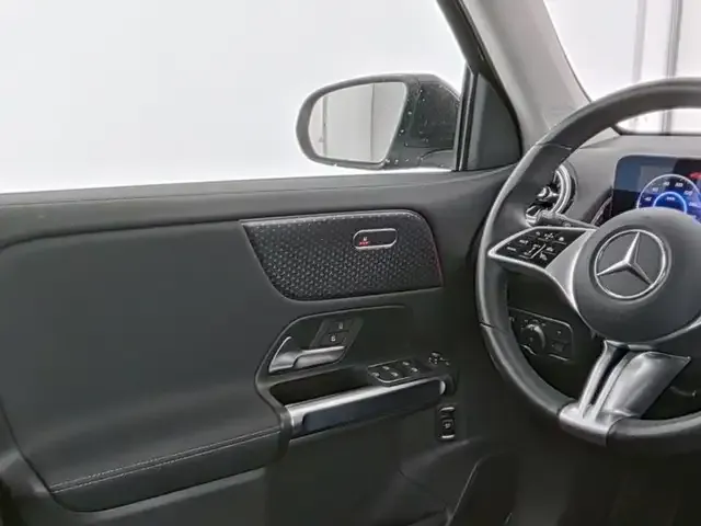 Mercedes-Benz EQB 350