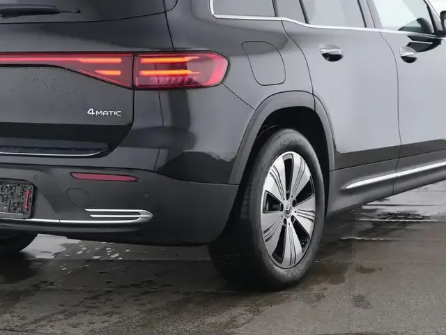 Mercedes-Benz EQB 350