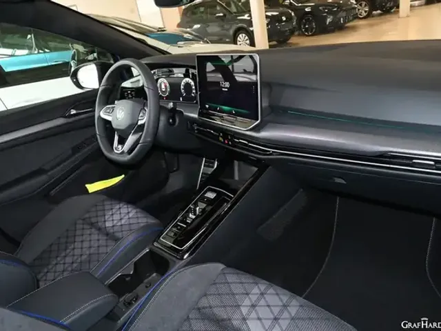Volkswagen Golf R