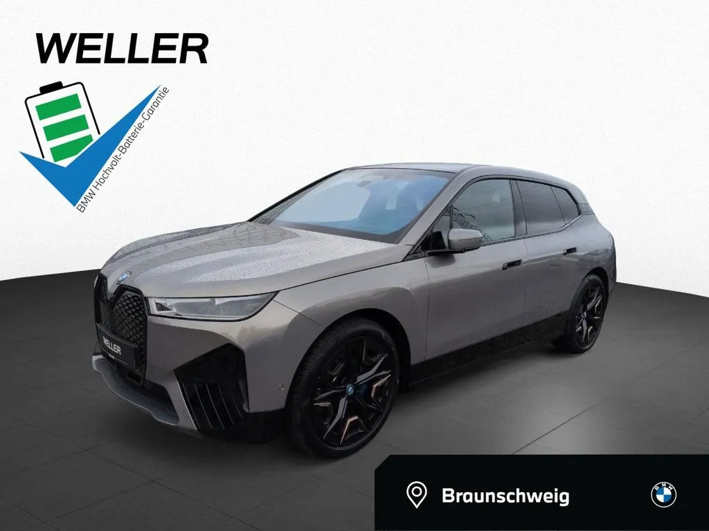 BMW iX