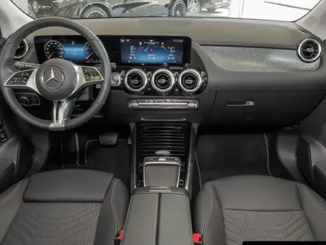 Mercedes-Benz B 200